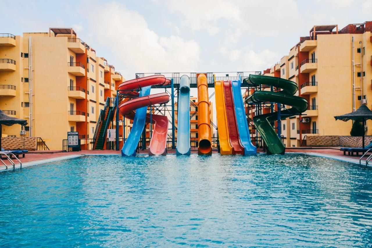 Retal View North Coast Aqua Park Hotel El Alamein Buitenkant foto