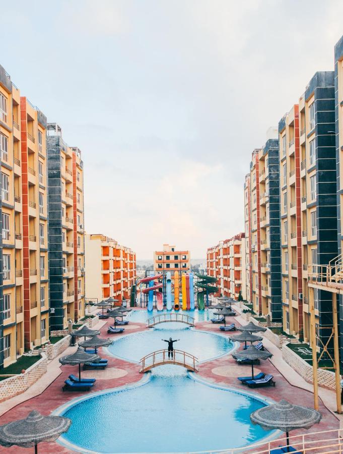Retal View North Coast Aqua Park Hotel El Alamein Buitenkant foto